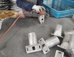 নেতৃত্বাধীন রাস্তার আলোর হ্যান্ডেল