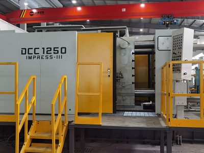 ডাই-কাস্ট-মেশিন